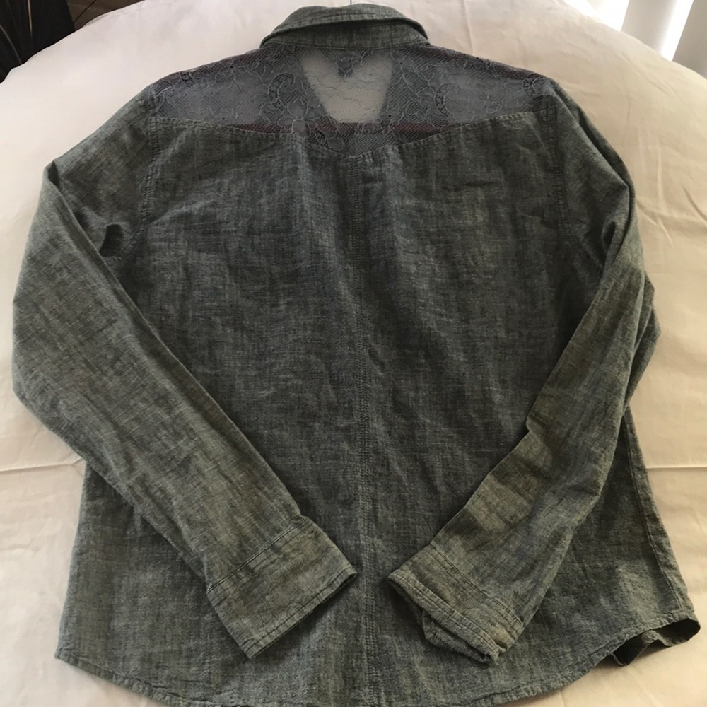 Button up - Picture 5 of 5